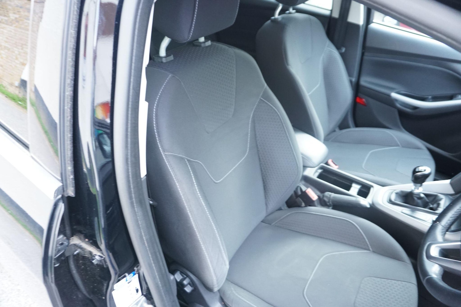 Used Ford Focus 2017 for sale - 76360410: Photo 16