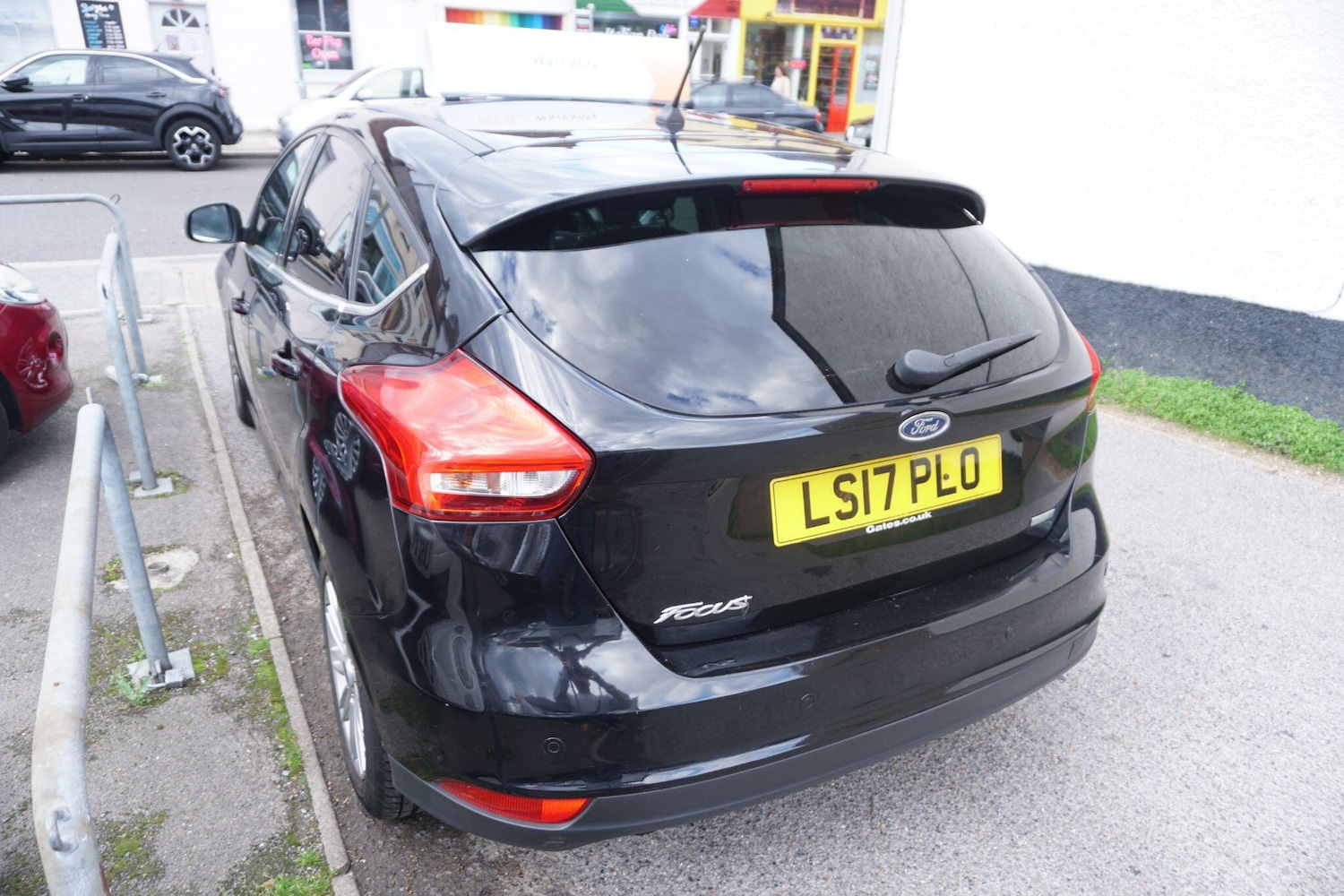 Used Ford Focus 2017 for sale - 76360410: Photo 3