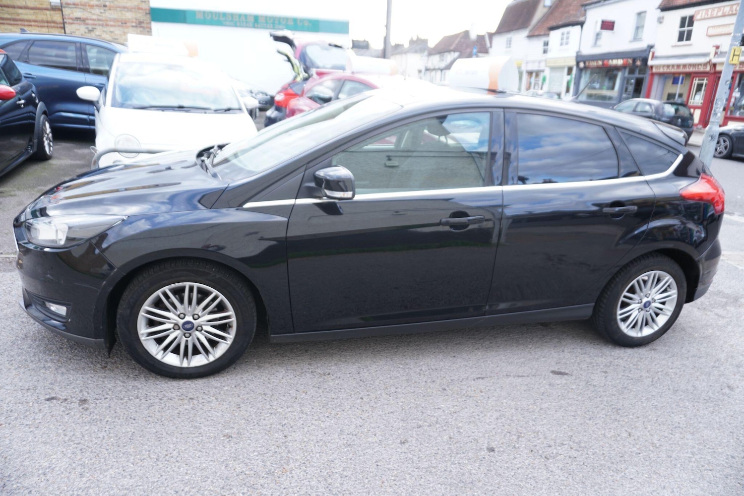 Used Ford Focus 2017 for sale - 76360410: Photo 4