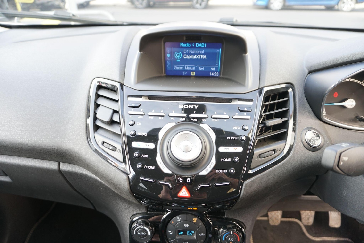 Used Ford Fiesta 2016 for sale - 76472434: Photo 38