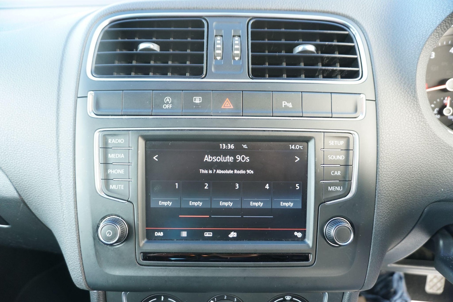 Used Volkswagen Polo 2016 for sale - 77132019: Photo 38