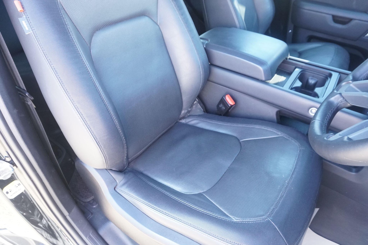 Used Land Rover Defender 2023 for sale - 78063019: Photo 12