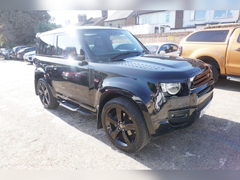 Used Land Rover Defender 2023 for sale - 78063019: Photo