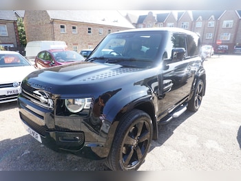 Used Land Rover Defender 2023 for sale - 78063019: Photo