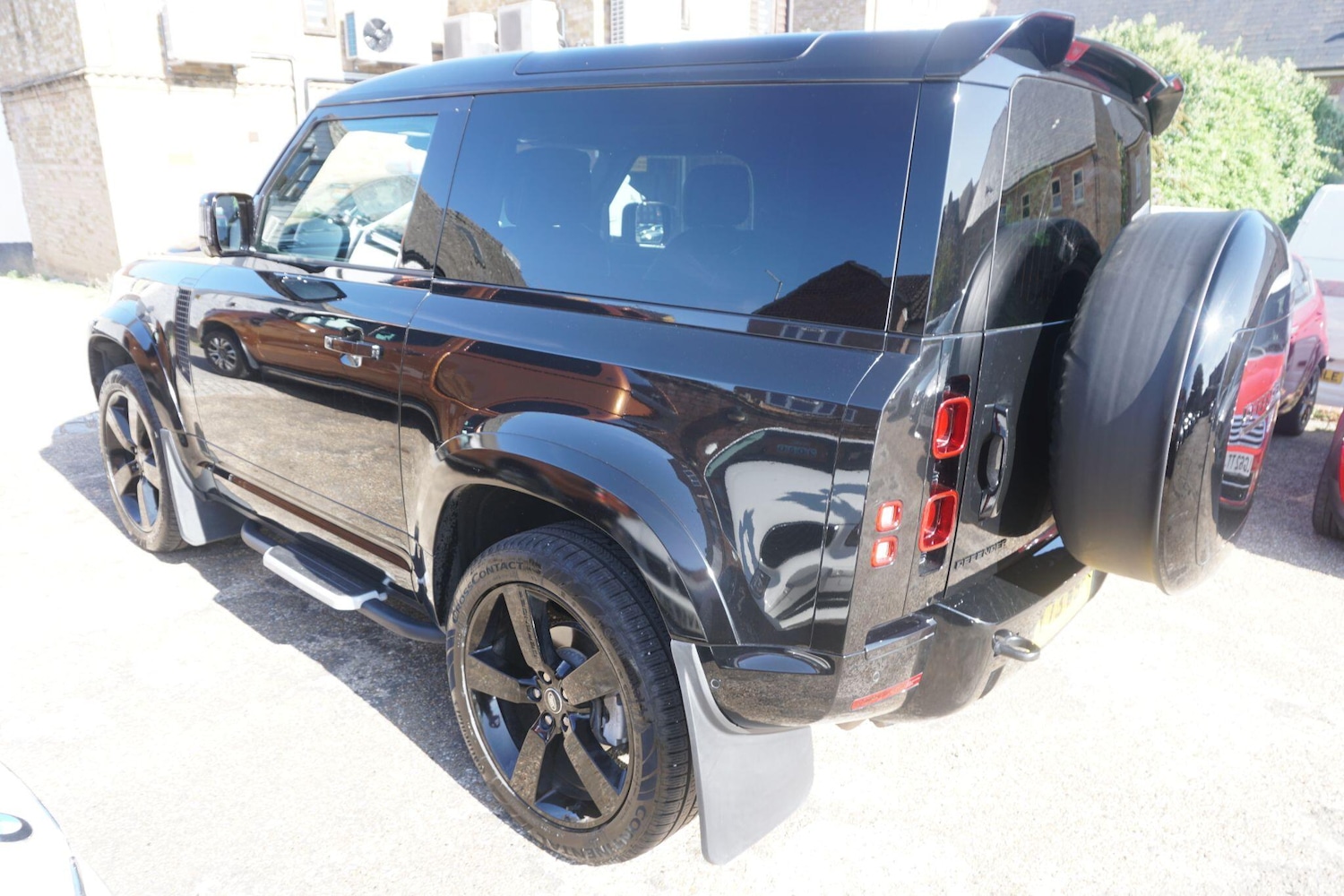 Used Land Rover Defender 2023 for sale - 78063019: Photo 4