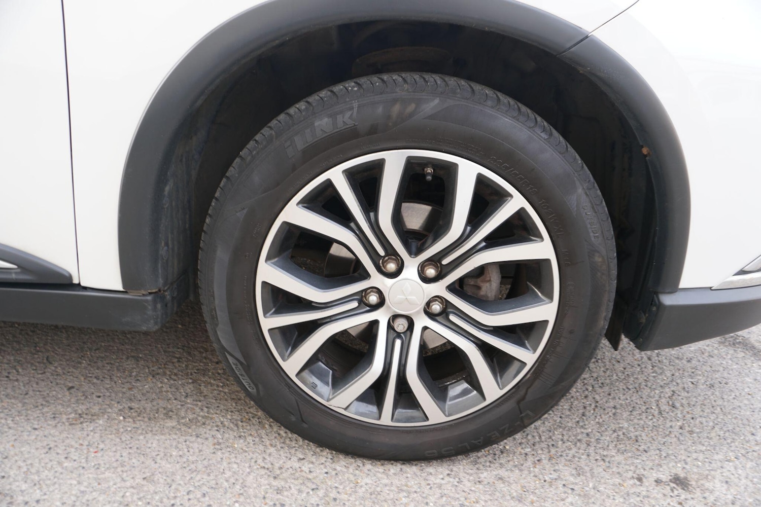 Used Mitsubishi Outlander for sale - 77658832: Photo 32