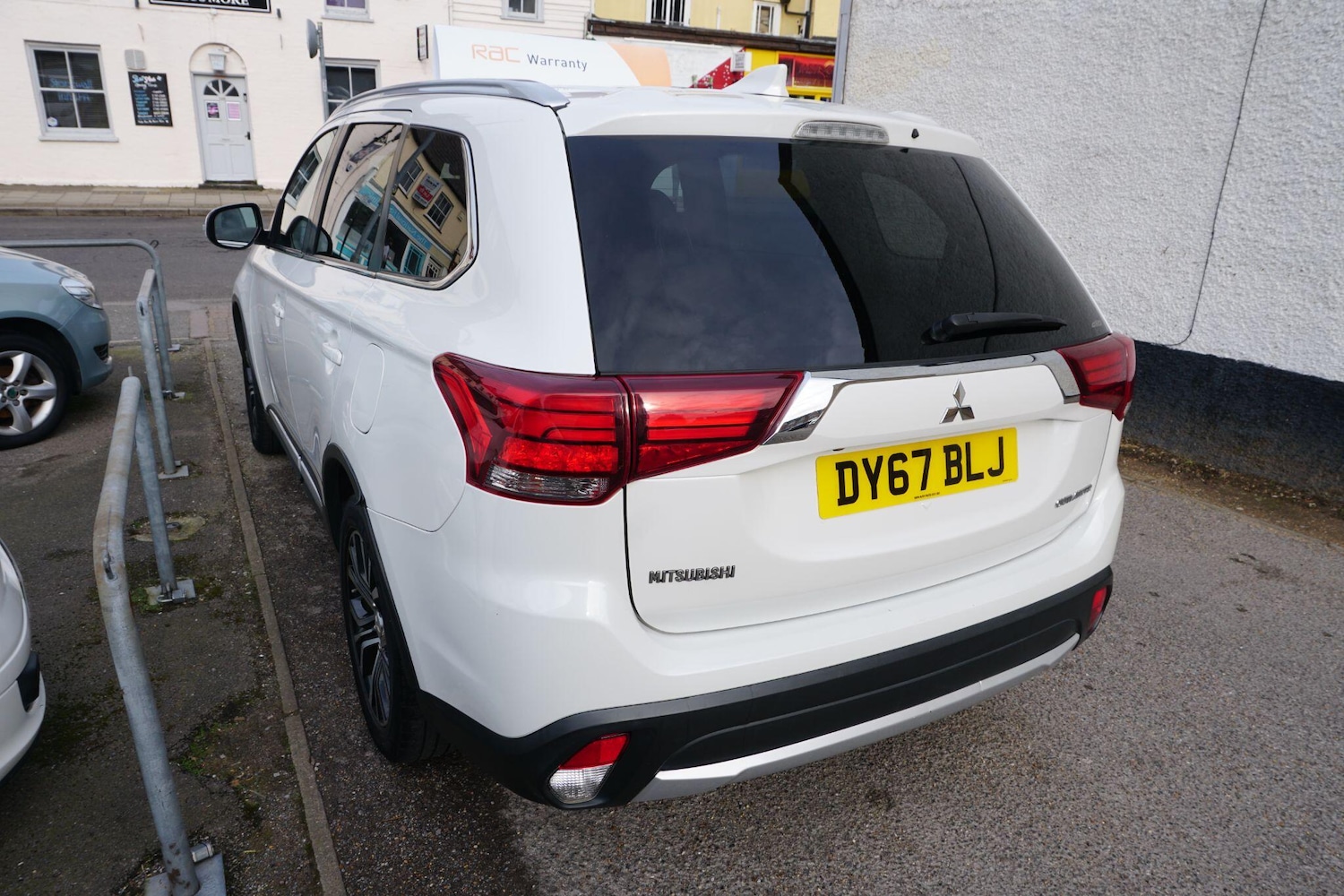 Used Mitsubishi Outlander for sale - 77658832: Photo 4