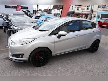 Used Ford Fiesta 2016 for sale - 79609274: Photo