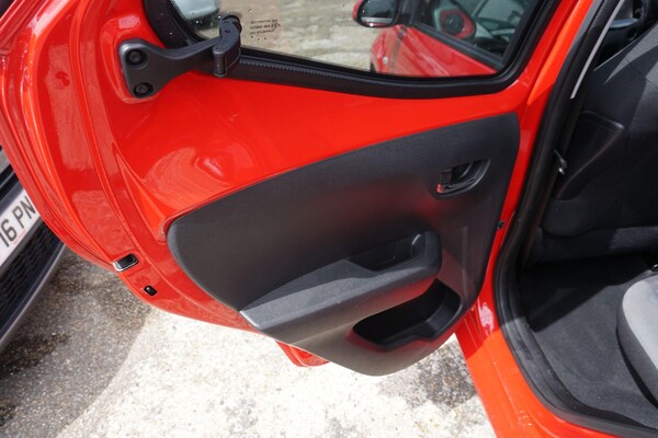 Used Toyota AYGO 2018 for sale - 75257629: Photo 15