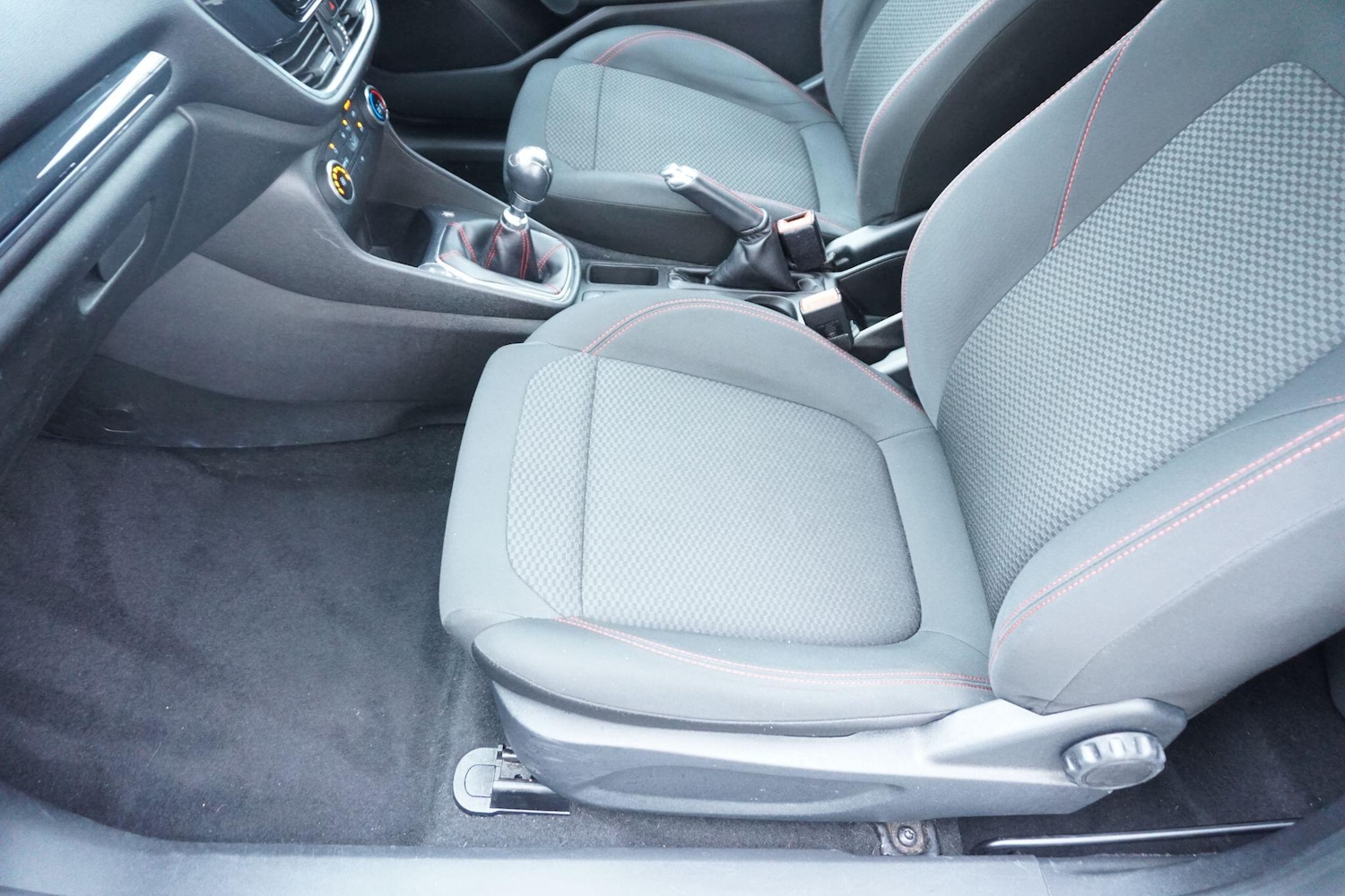 Used Ford Fiesta 2019 for sale - 76942323: Photo 50