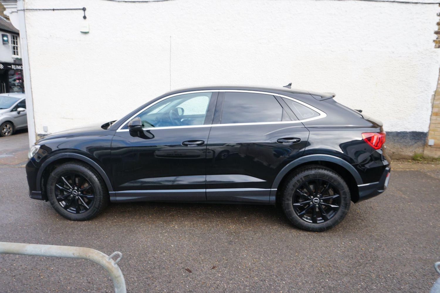 Used Audi Q3 2023 for sale - 77753142: Photo 9