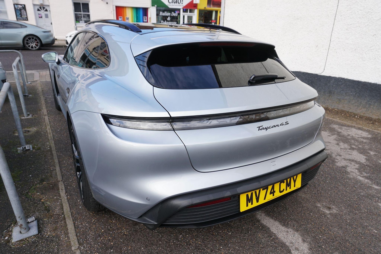 Used Porsche Taycan 2024 for sale - 77386845: Photo 11