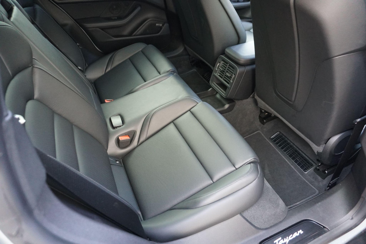 Used Porsche Taycan 2024 for sale - 77386845: Photo 20