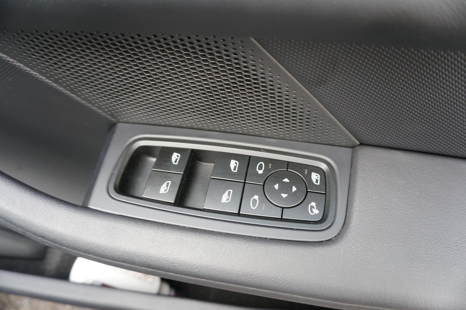 Used Porsche Taycan 2024 for sale - 77386845: Photo 24