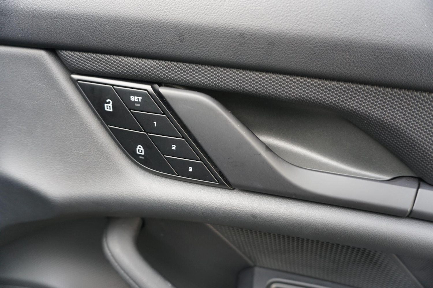 Used Porsche Taycan 2024 for sale - 77386845: Photo 25