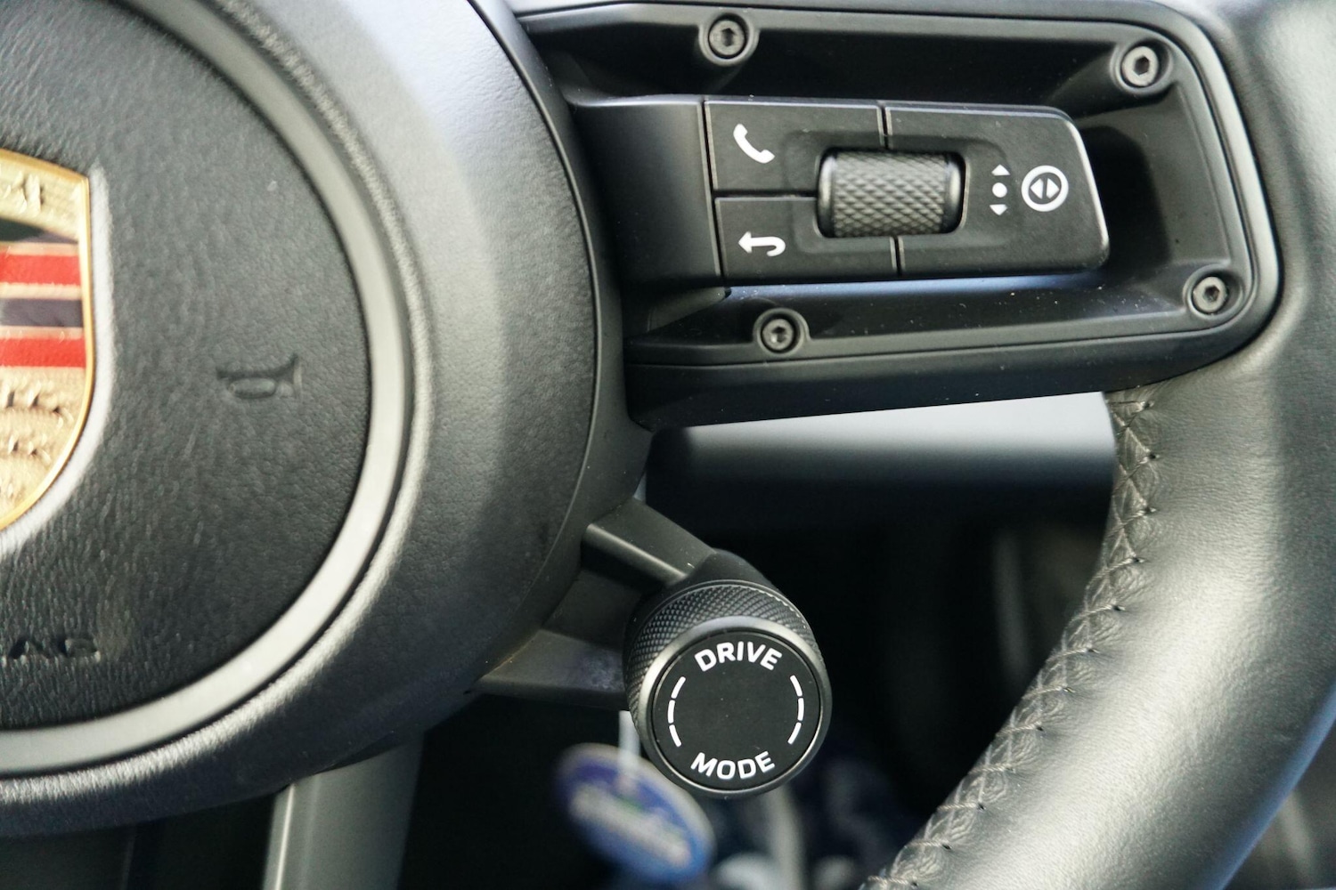 Used Porsche Taycan 2024 for sale - 77386845: Photo 27