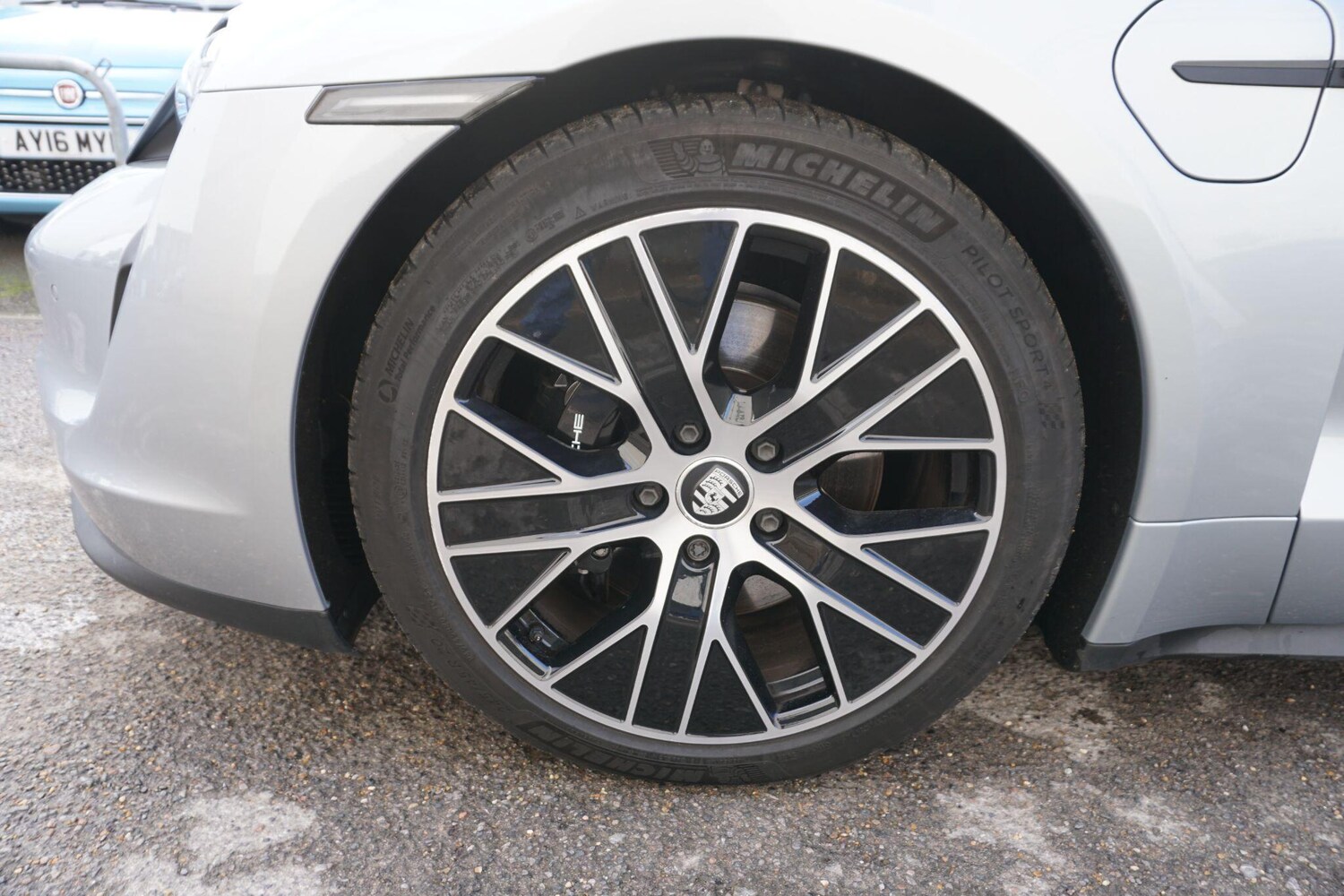 Used Porsche Taycan 2024 for sale - 77386845: Photo 35