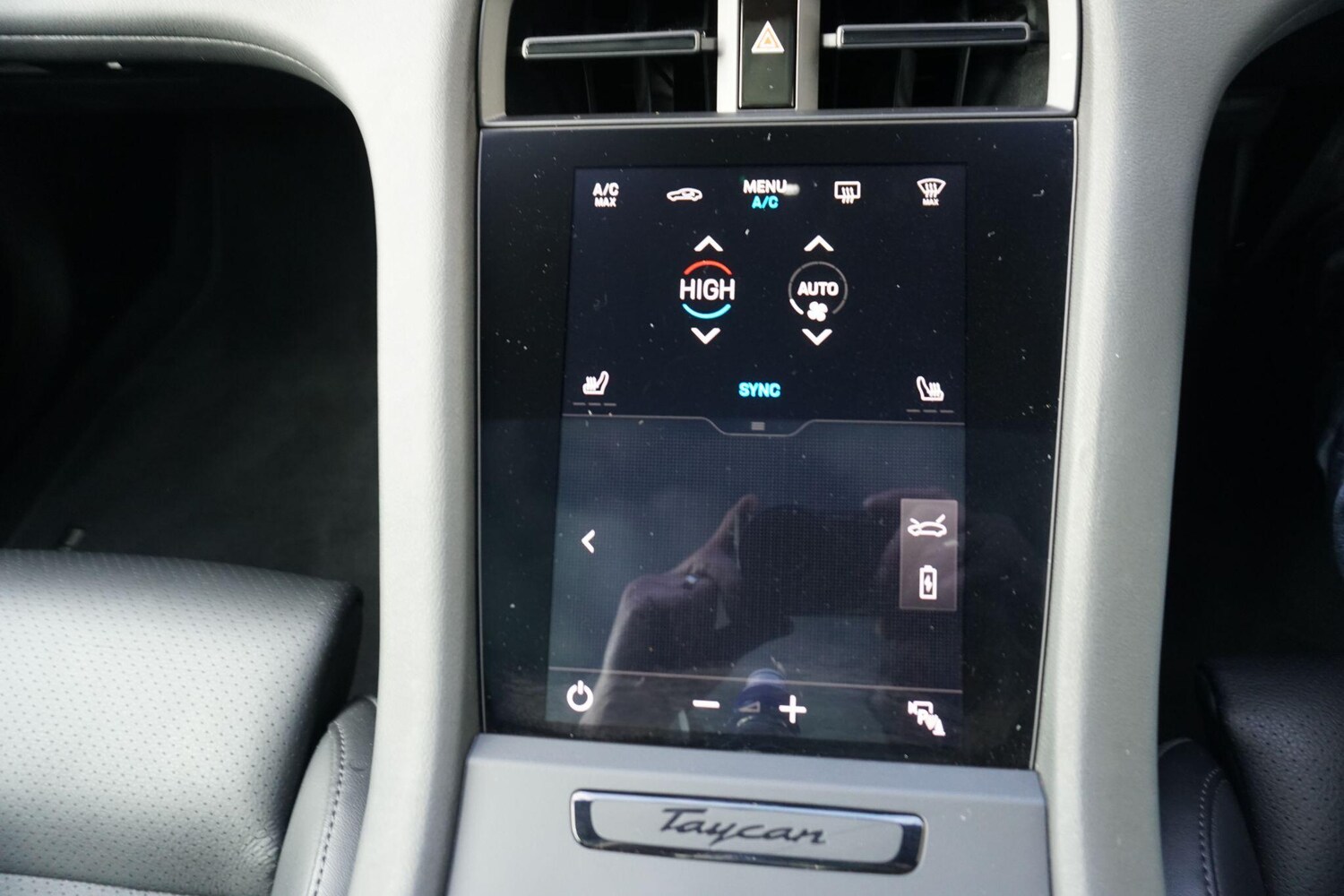 Used Porsche Taycan 2024 for sale - 77386845: Photo 37