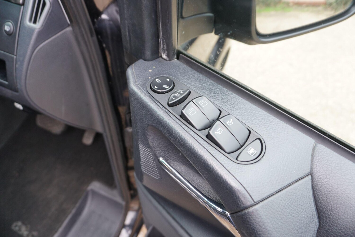 Used Mercedes-Benz Viano 2014 for sale - 77753345: Photo 58