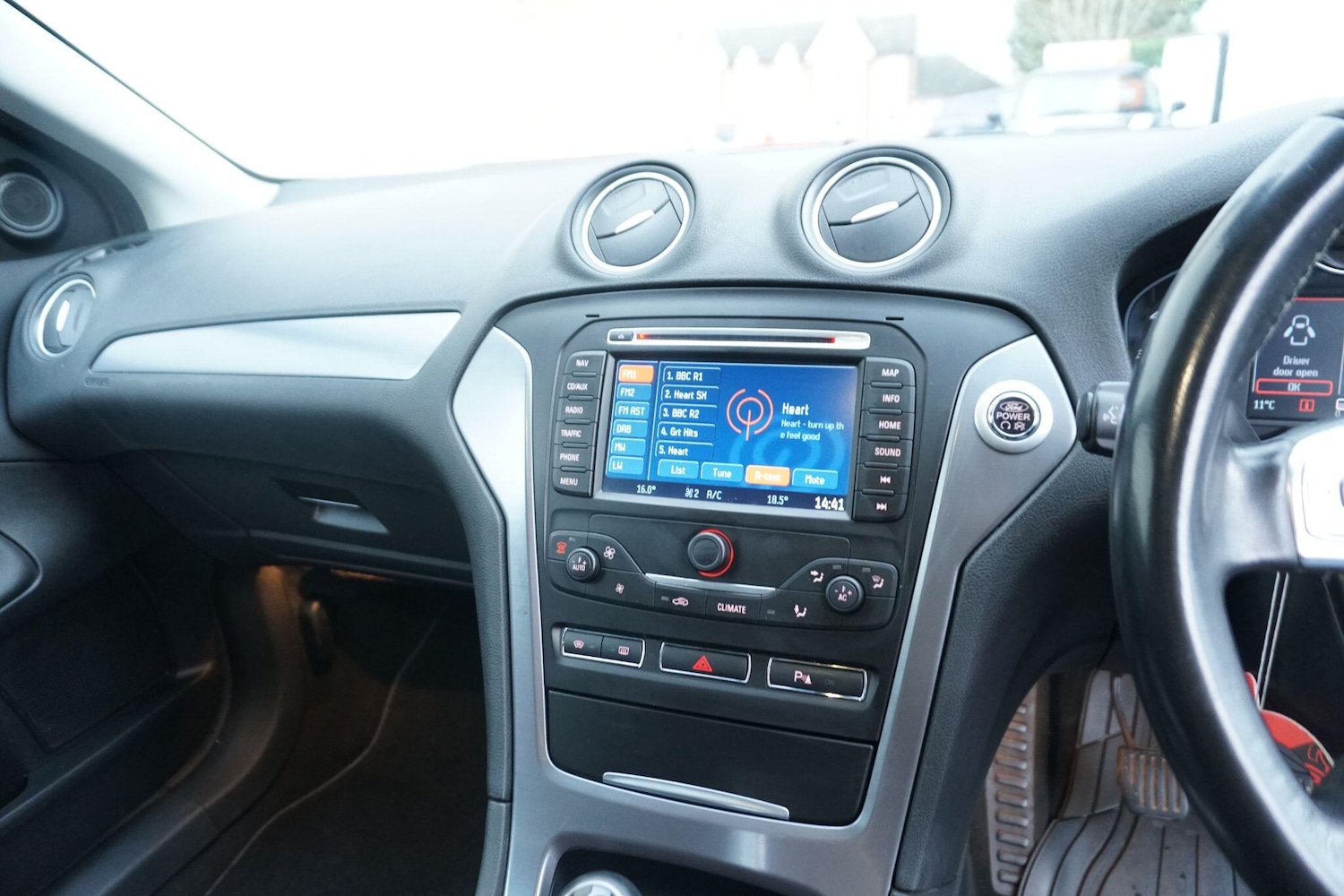 Used Ford Mondeo 2014 for sale - 76964884: Photo 39