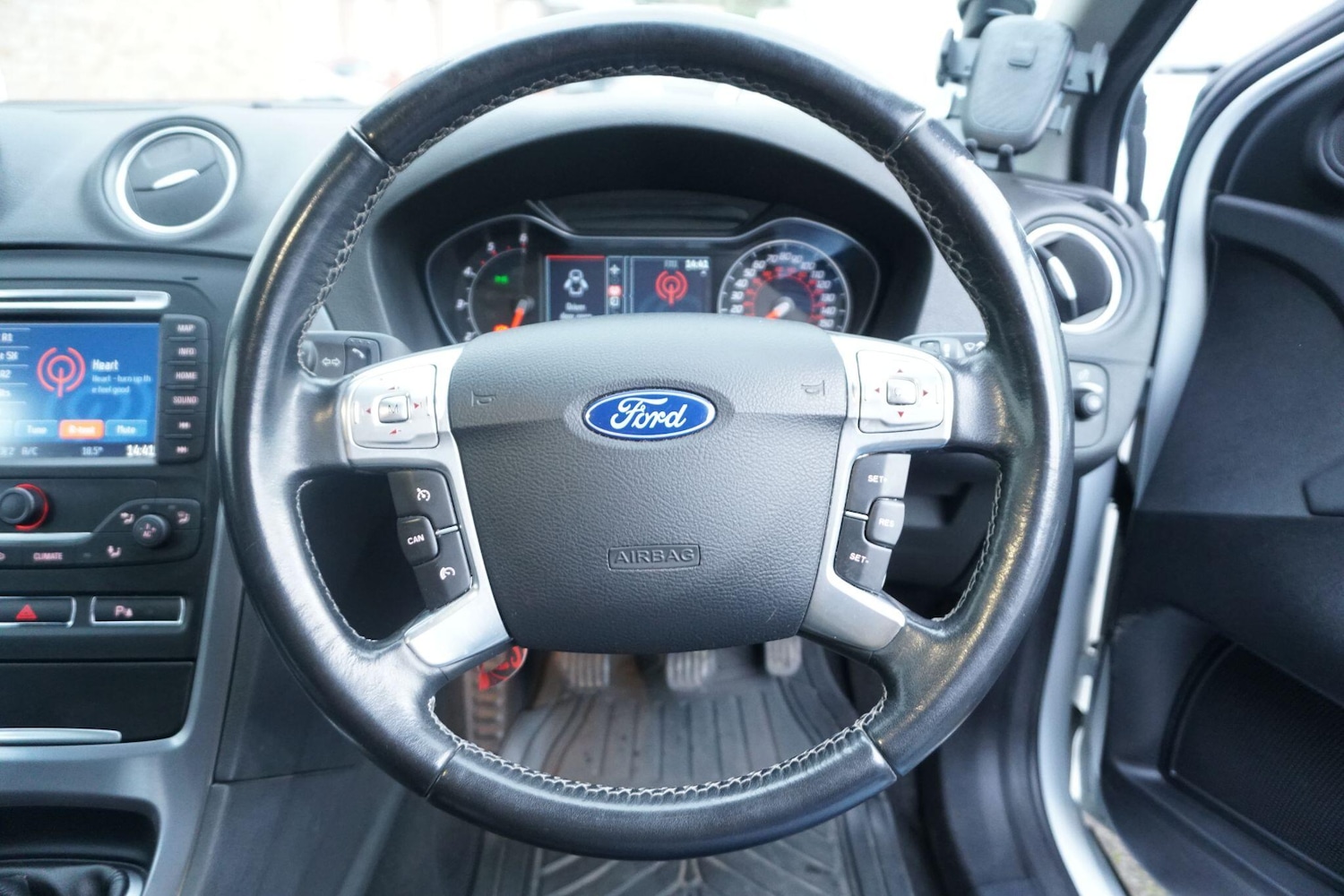 Used Ford Mondeo 2014 for sale - 76964884: Photo 56
