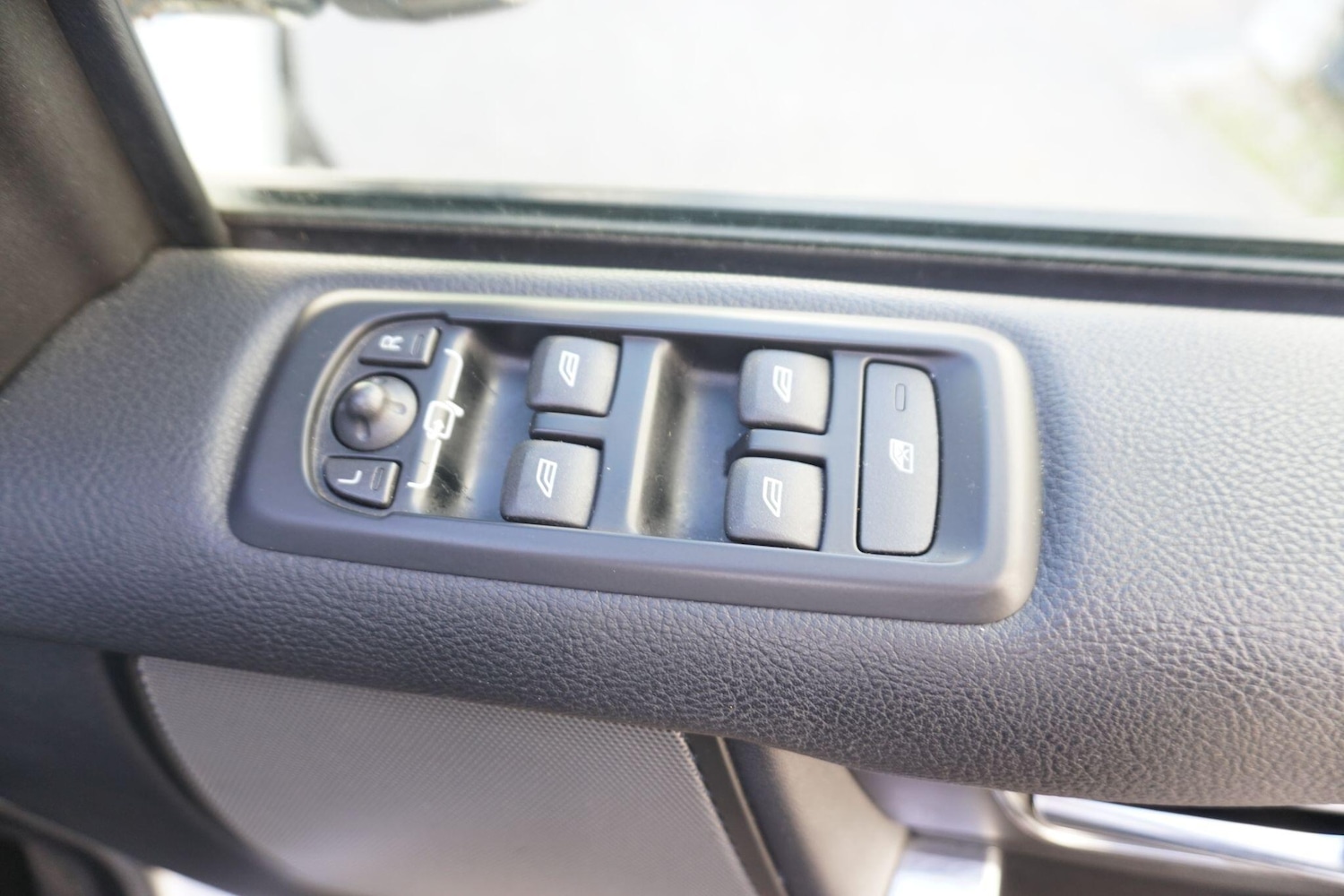 Used Land Rover Discovery 2012 for sale - 76608168: Photo 27