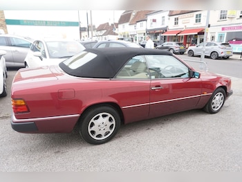 Used Mercedes-Benz 320 1993 for sale - 75401063: Photo