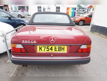 Used Mercedes-Benz 320 1993 for sale - 75401063: Photo