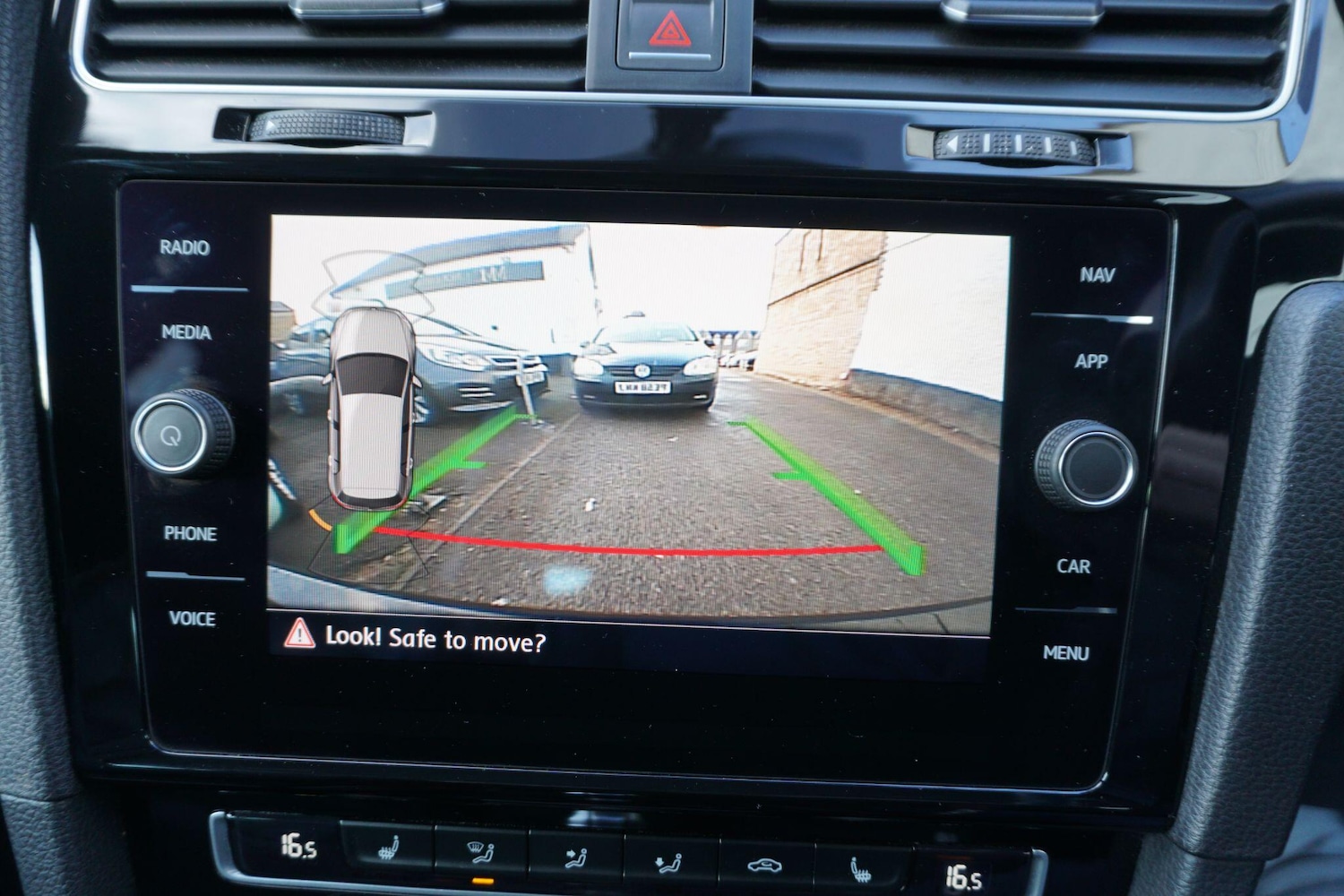 Used Volkswagen Golf 2018 for sale - 77237794: Photo 53