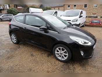 Used Ford Fiesta 2017 for sale - 77279988: Photo