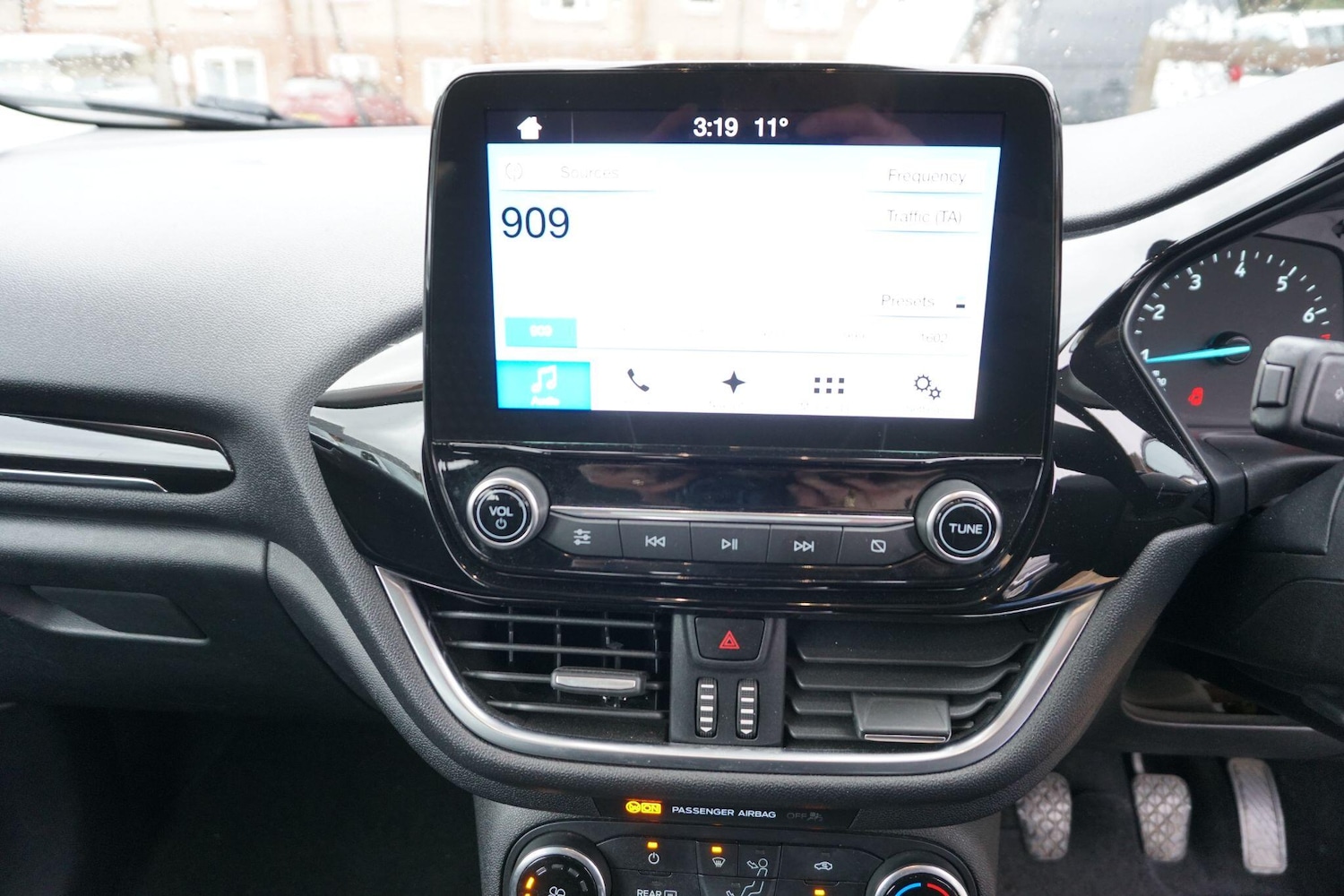 Used Ford Fiesta 2017 for sale - 77279988: Photo 30