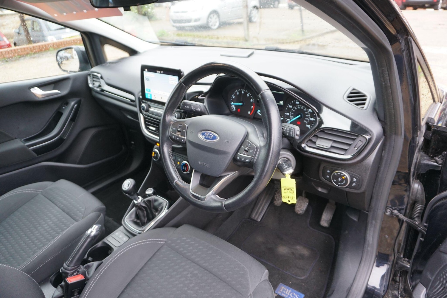 Used Ford Fiesta 2017 for sale - 77279988: Photo 50