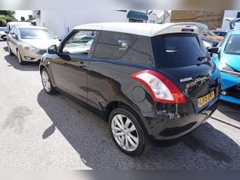 Used Suzuki Swift 2015 for sale - 79520735: Photo