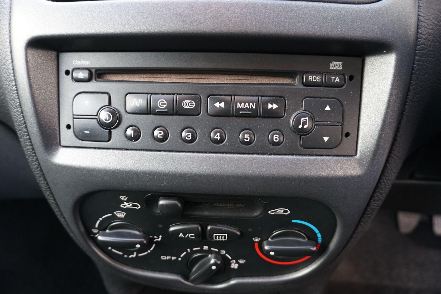 Used Peugeot 206 2009 for sale - 77440575: Photo 21