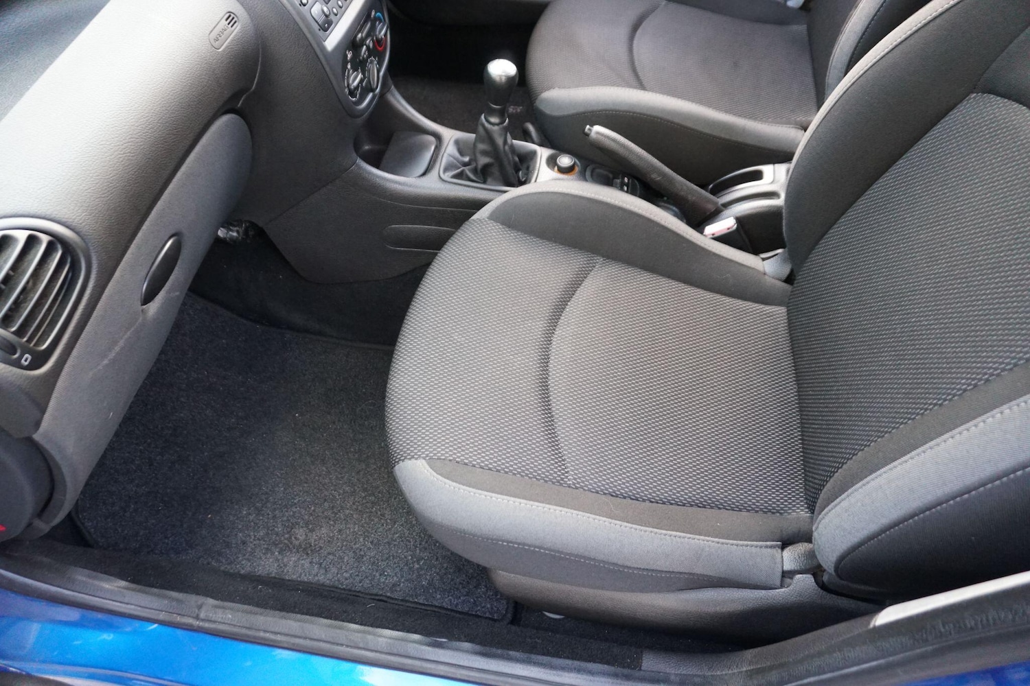 Used Peugeot 206 2009 for sale - 77440575: Photo 33