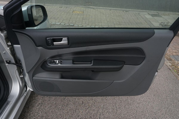 Used Ford Focus 2010 for sale - 75310674: Photo 23