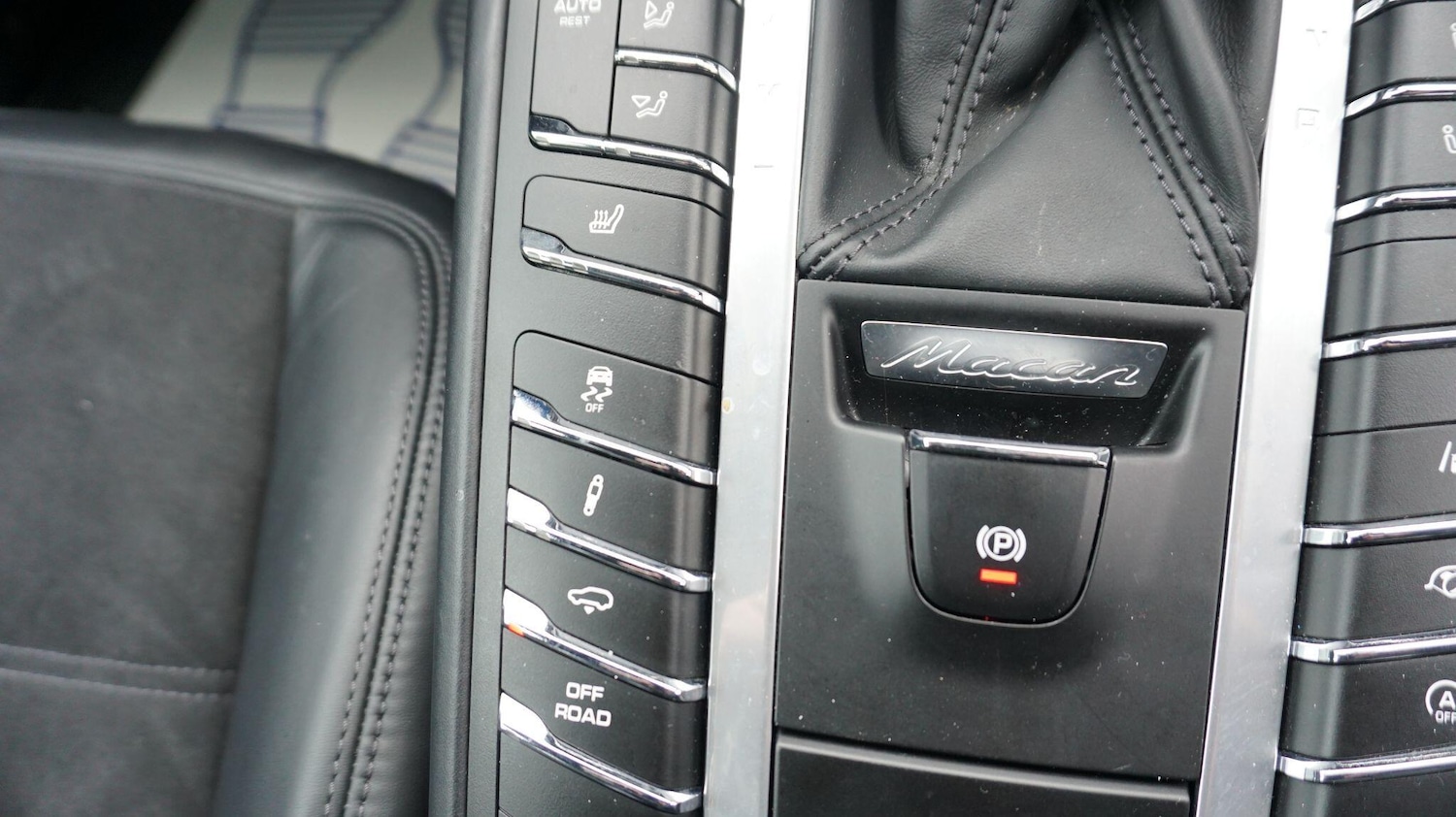 Used Porsche Macan 2021 for sale - 76457423: Photo 14