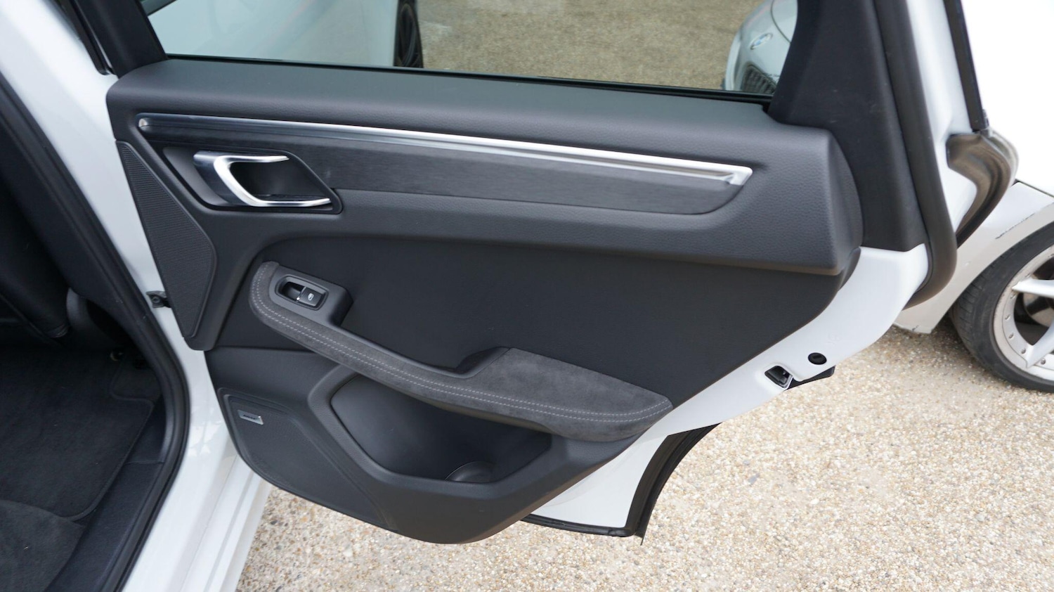 Used Porsche Macan 2021 for sale - 76457423: Photo 16