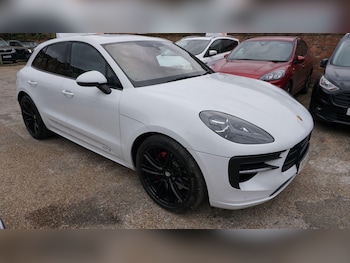 Used Porsche Macan 2021 for sale - 76457423: Photo