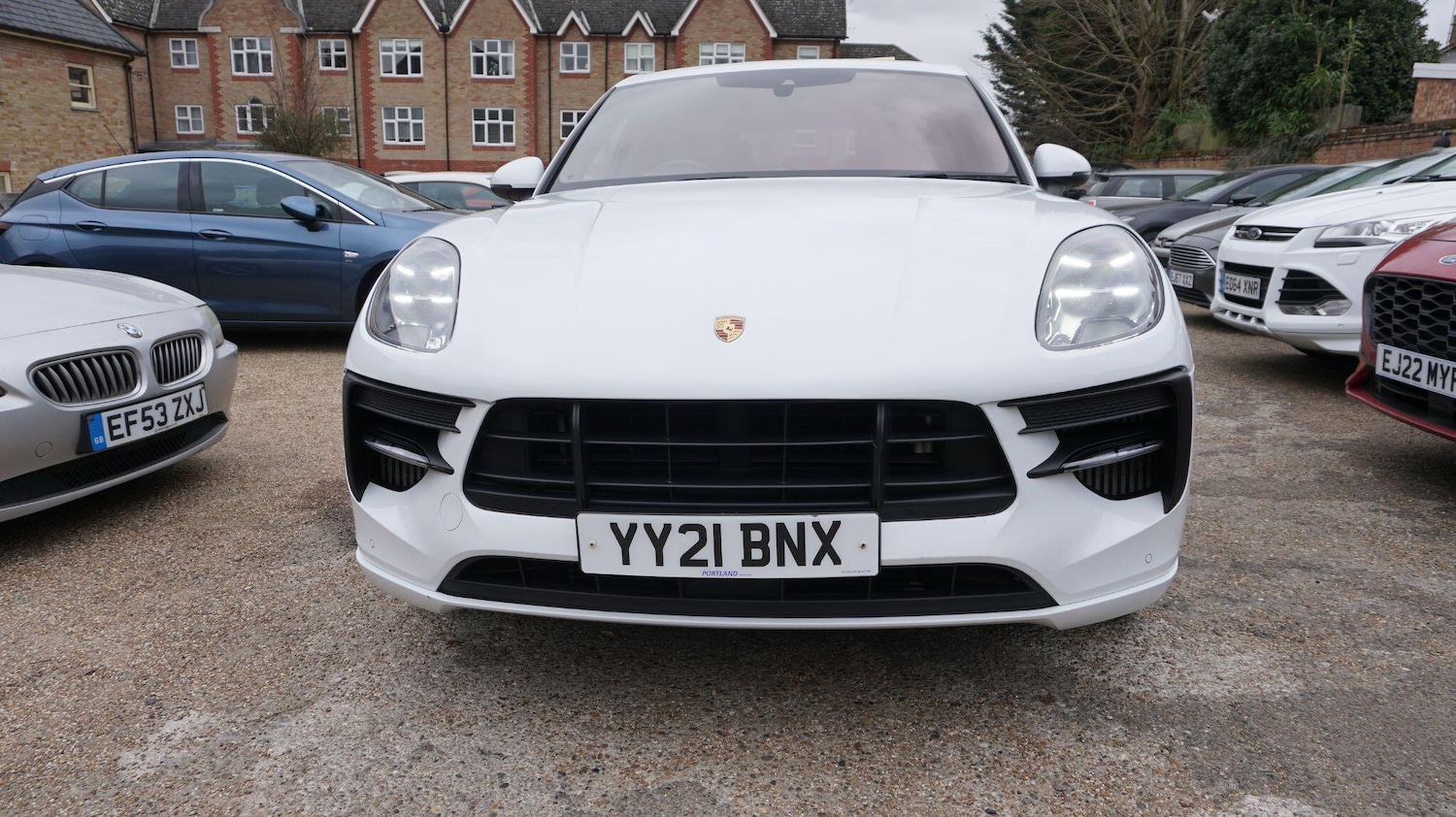 Used Porsche Macan 2021 for sale - 76457423: Photo 2