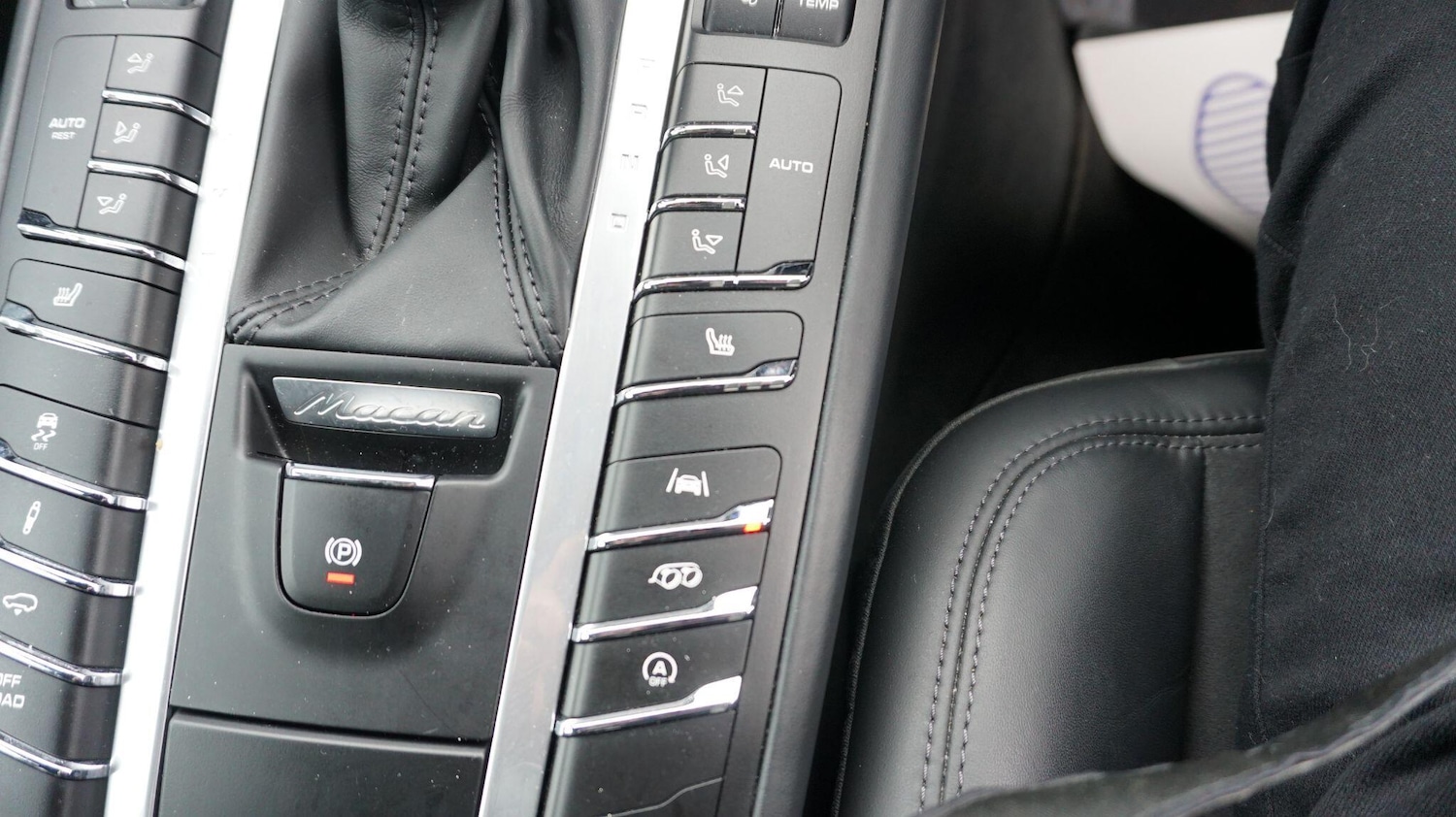 Used Porsche Macan 2021 for sale - 76457423: Photo 40