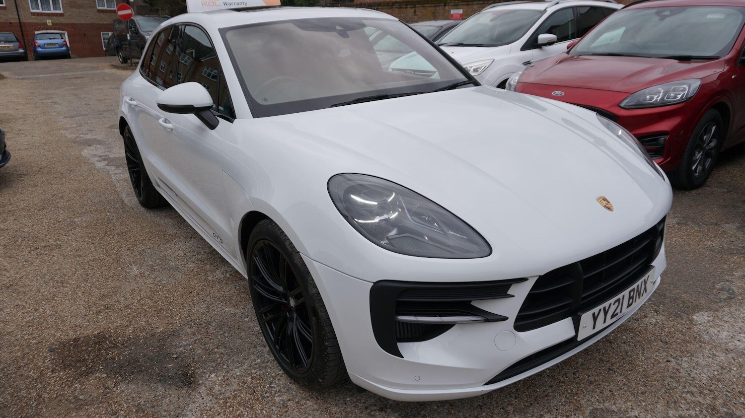 Used Porsche Macan 2021 for sale - 76457423: Photo 5