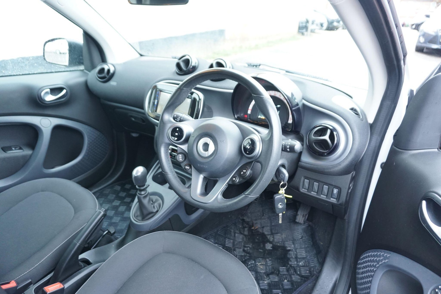 Used smart fortwo 2017 for sale - 76997874: Photo 12