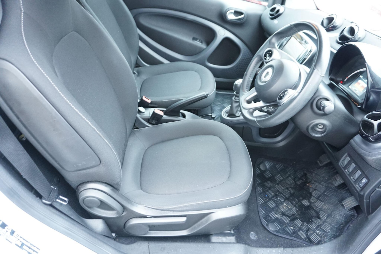 Used smart fortwo 2017 for sale - 76997874: Photo 16