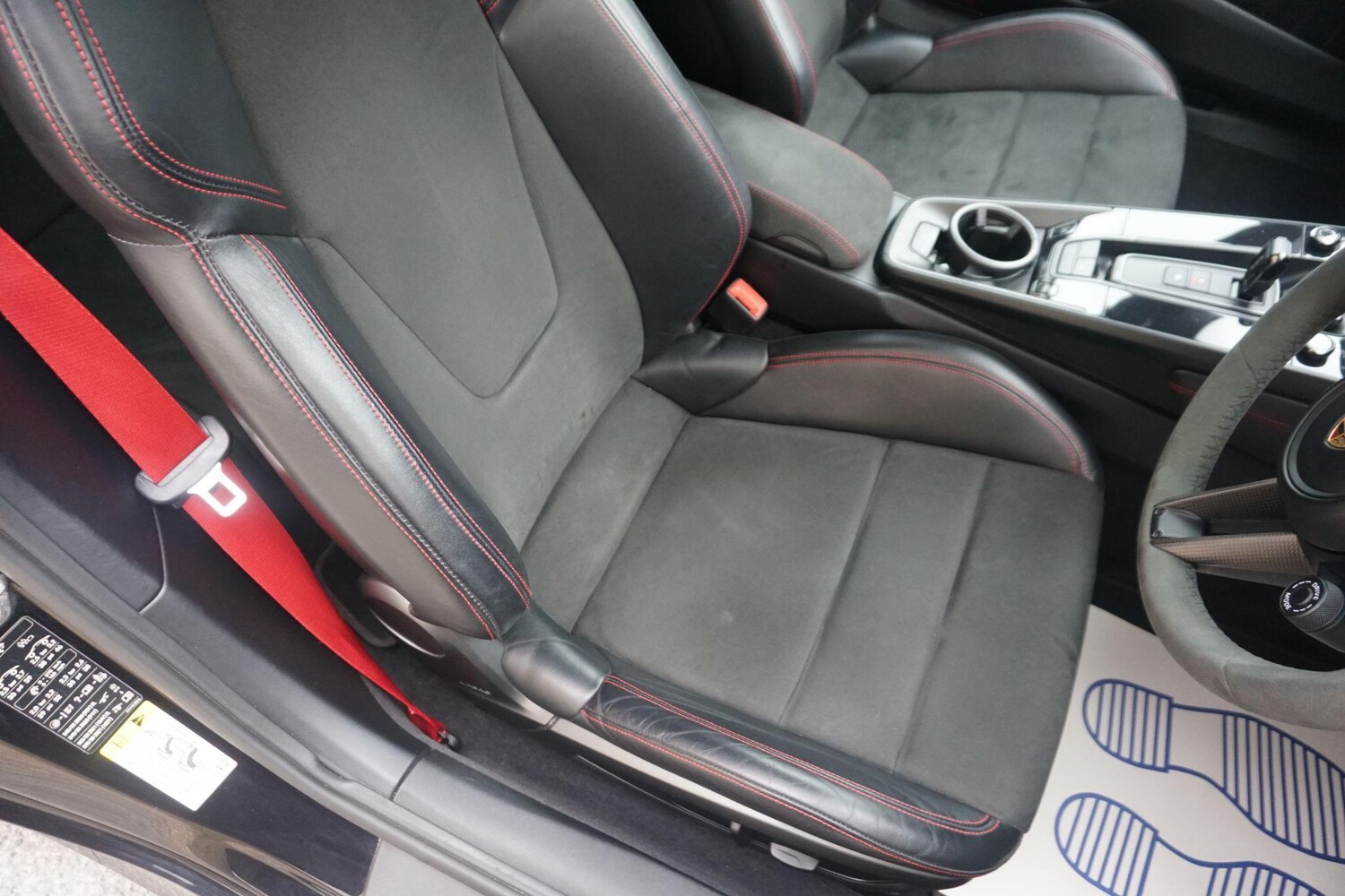 Used Porsche 911 2021 for sale - 78184812: Photo 14