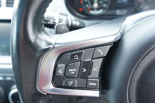 Used Jaguar E-Pace 2018 for sale - 75670144: Photo 28