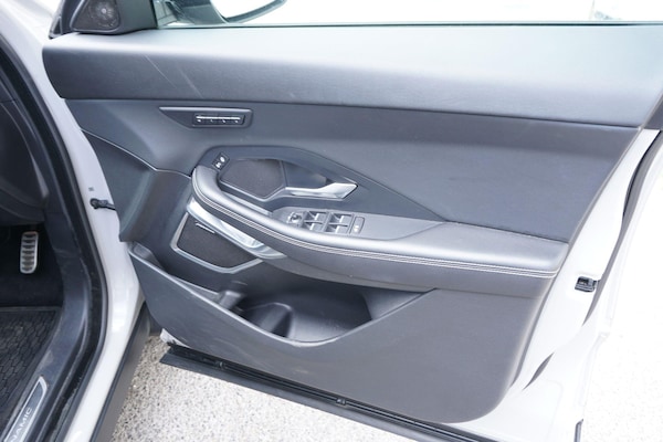 Used Jaguar E-Pace 2018 for sale - 75670144: Photo 36