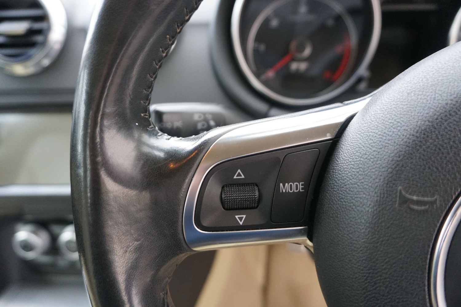 Used Audi TT 2011 for sale - 77440284: Photo 27