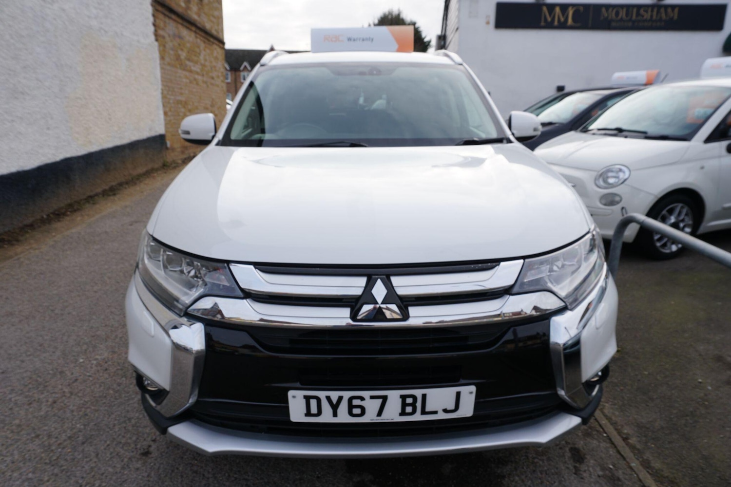 Used Mitsubishi Outlander 2017 for sale - 77598992: Photo 2