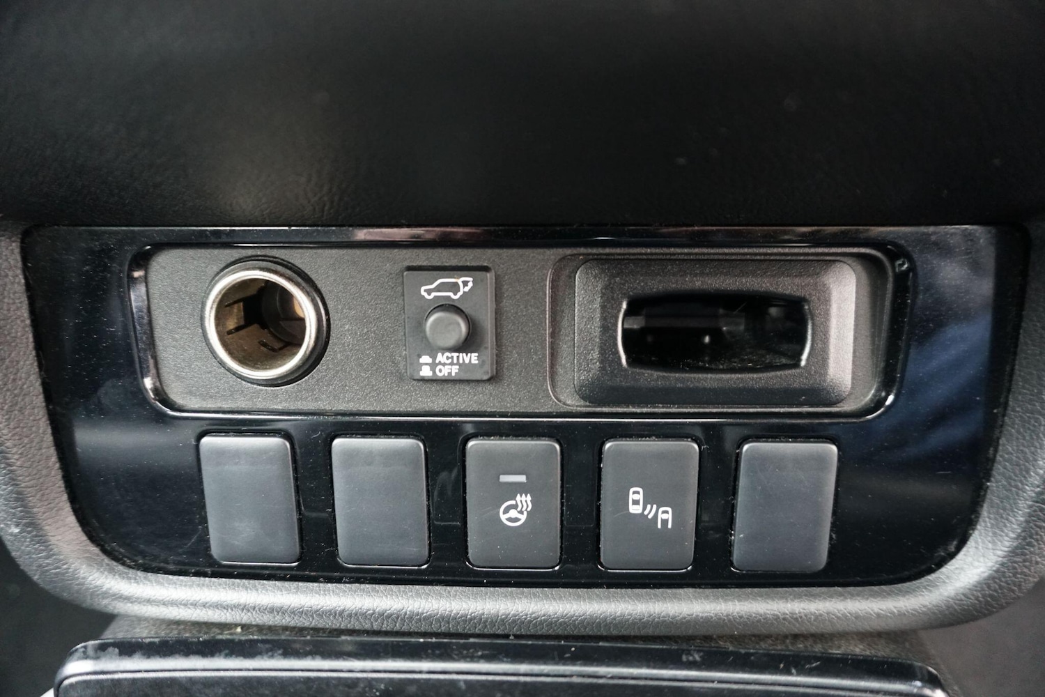 Used Mitsubishi Outlander 2017 for sale - 77598992: Photo 25